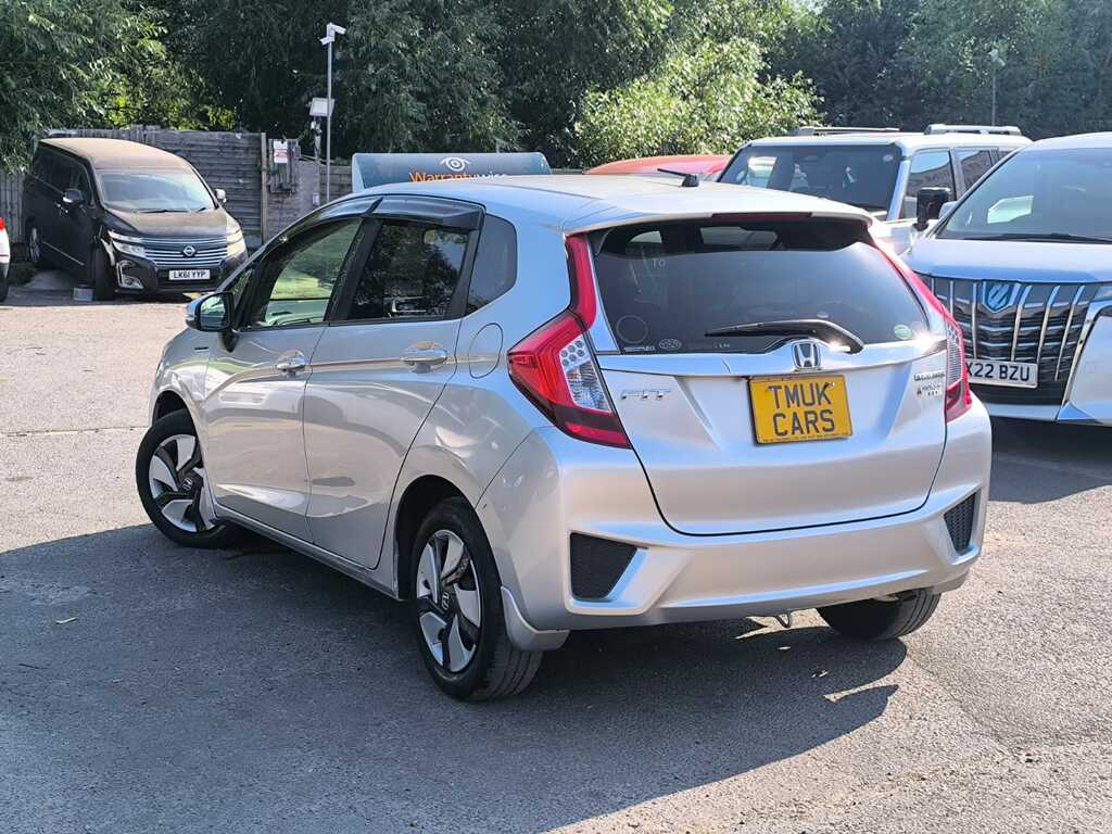 Honda Jazz Fit 1.5 Hybrid 201313 5 Seats Ulez Silver #4