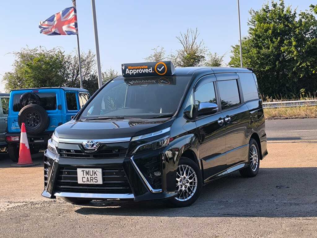 Toyota Voxy 1.8 Hybrid 202121 7 Seats Mpv Ulez Free Fre Black #2