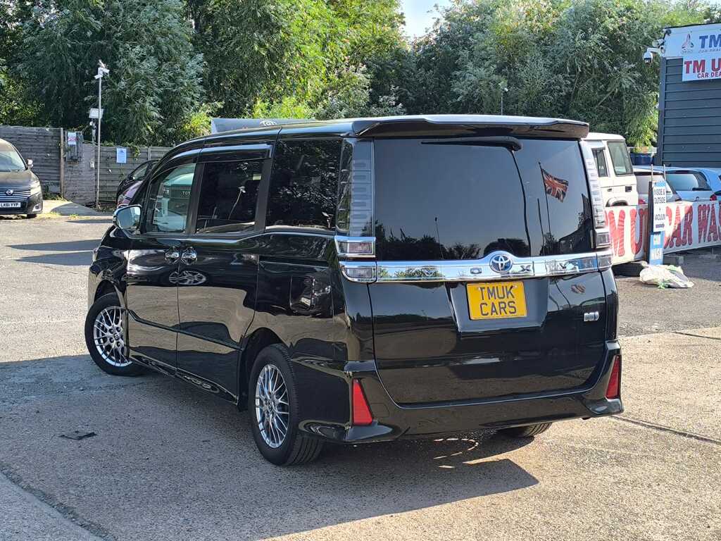 Toyota Voxy 1.8 Hybrid 202121 7 Seats Mpv Ulez Free Fre Black #2