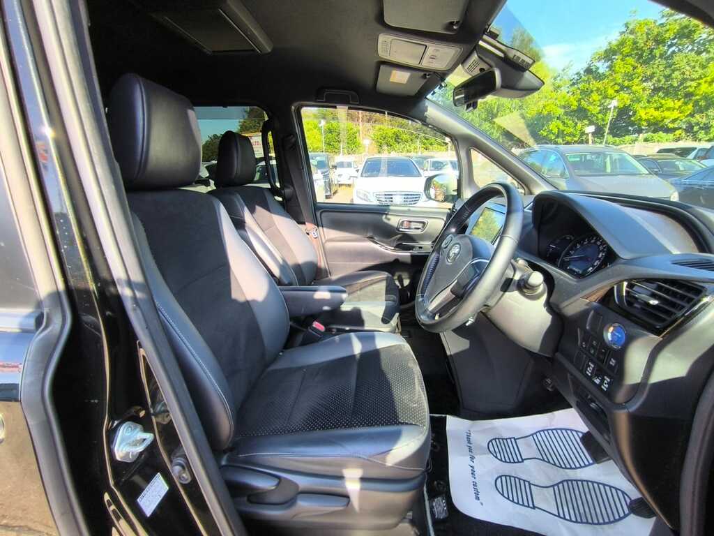Toyota Voxy 1.8 Hybrid 202121 7 Seats Mpv Ulez Free Fre Black #6