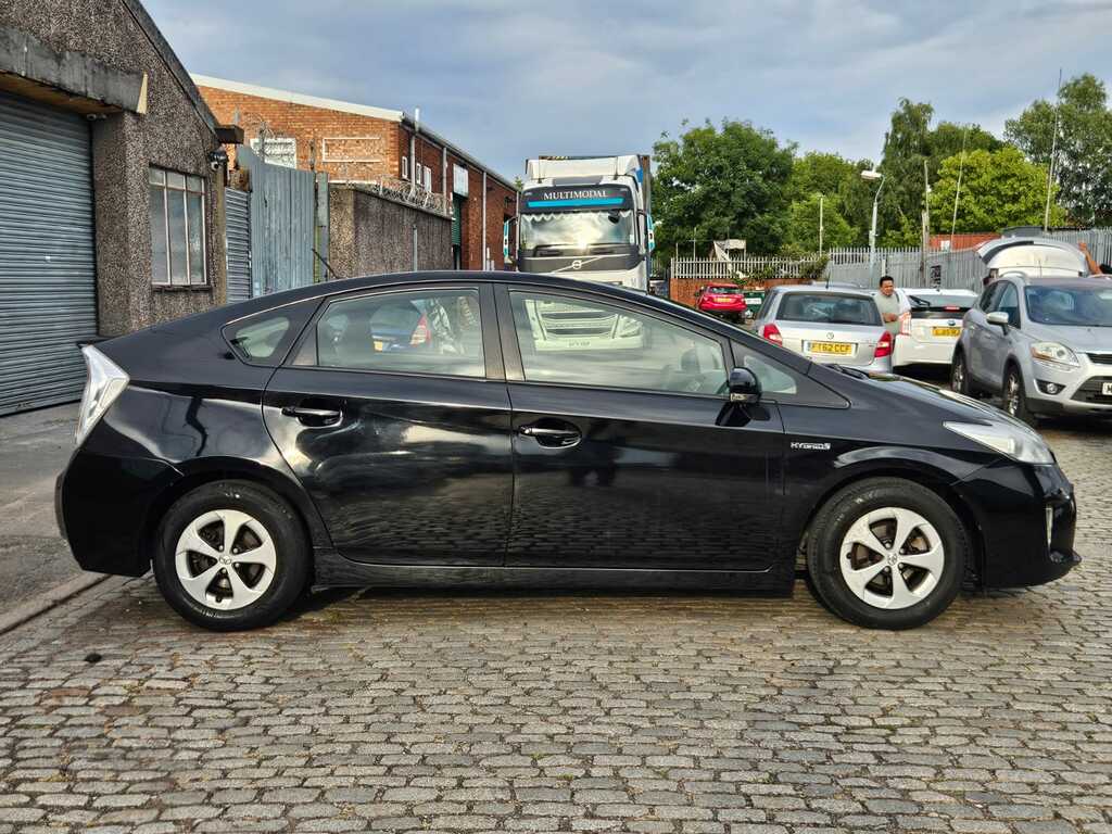 Toyota Prius 1.8 Vvt-h Excel Cvt Euro 6 Ss White #5