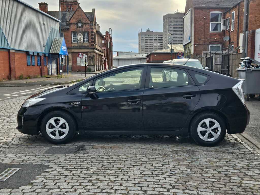 Toyota Prius 1.8 Vvt-h Excel Cvt Euro 6 Ss White #6