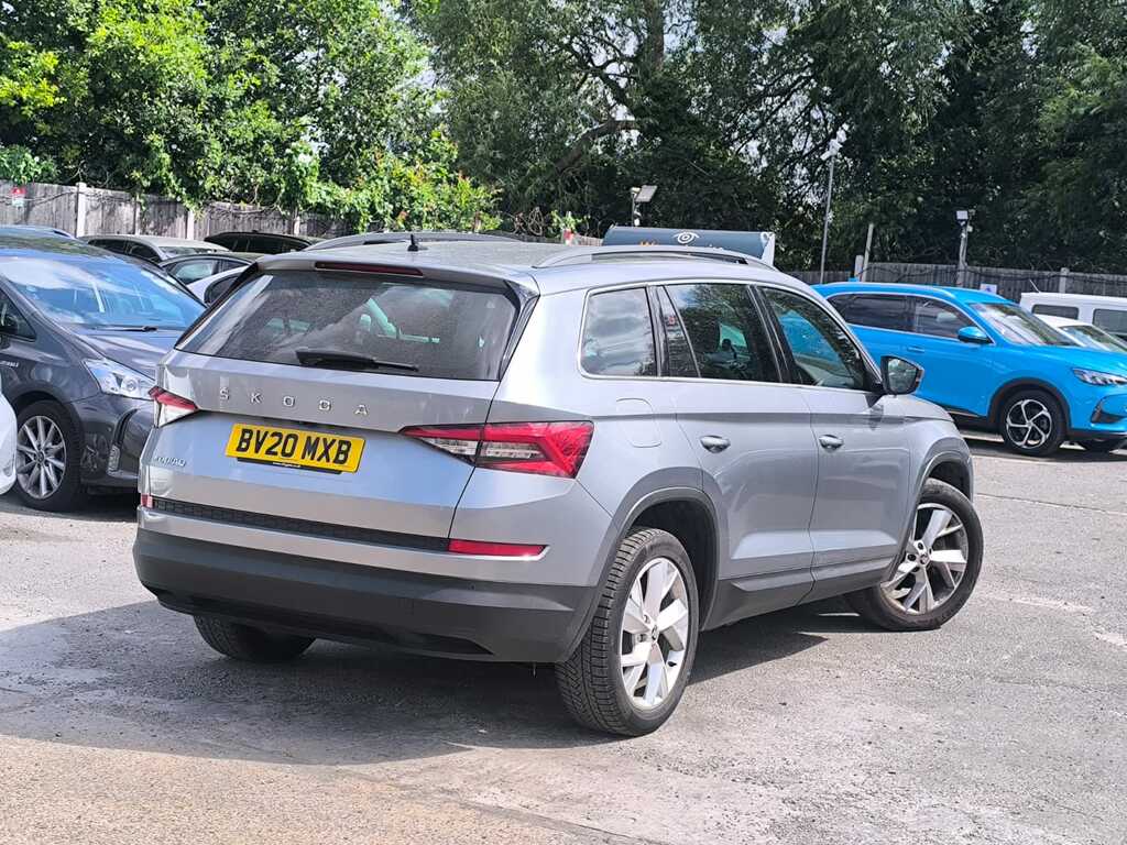 Skoda Kodiaq 1.5 202020 Tsi Act Se L 7 Seats Grey #4