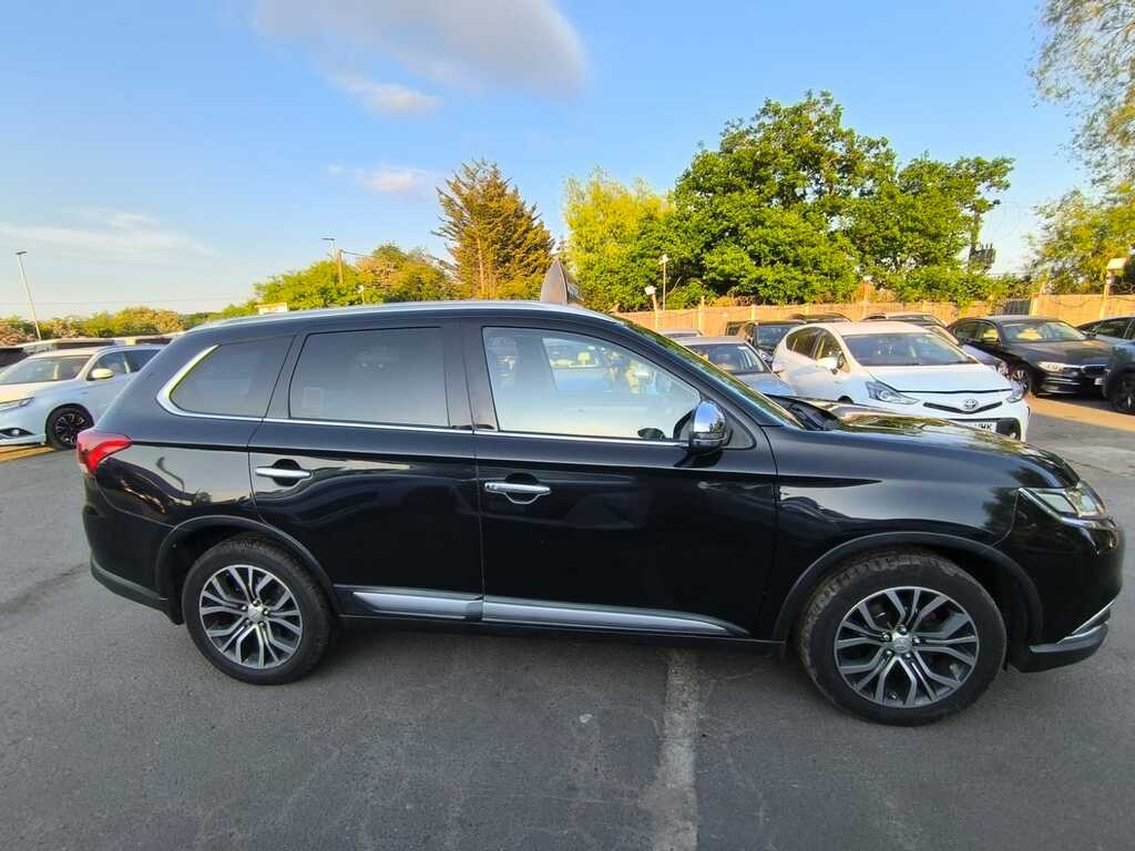 Mitsubishi Outlander 2.2 201767 7 Seats Di-d 3 Suv 5 Black #6