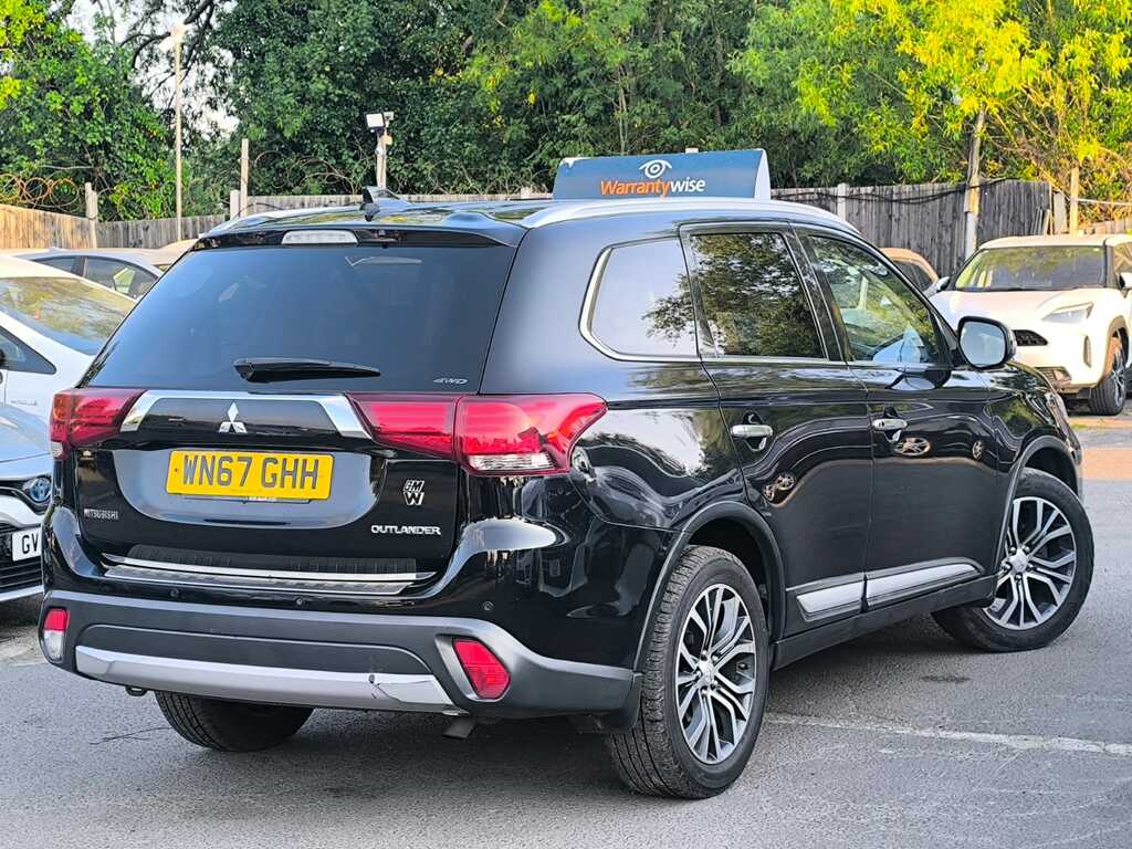 Mitsubishi Outlander 2.2 201767 7 Seats Di-d 3 Suv 5 Black #4
