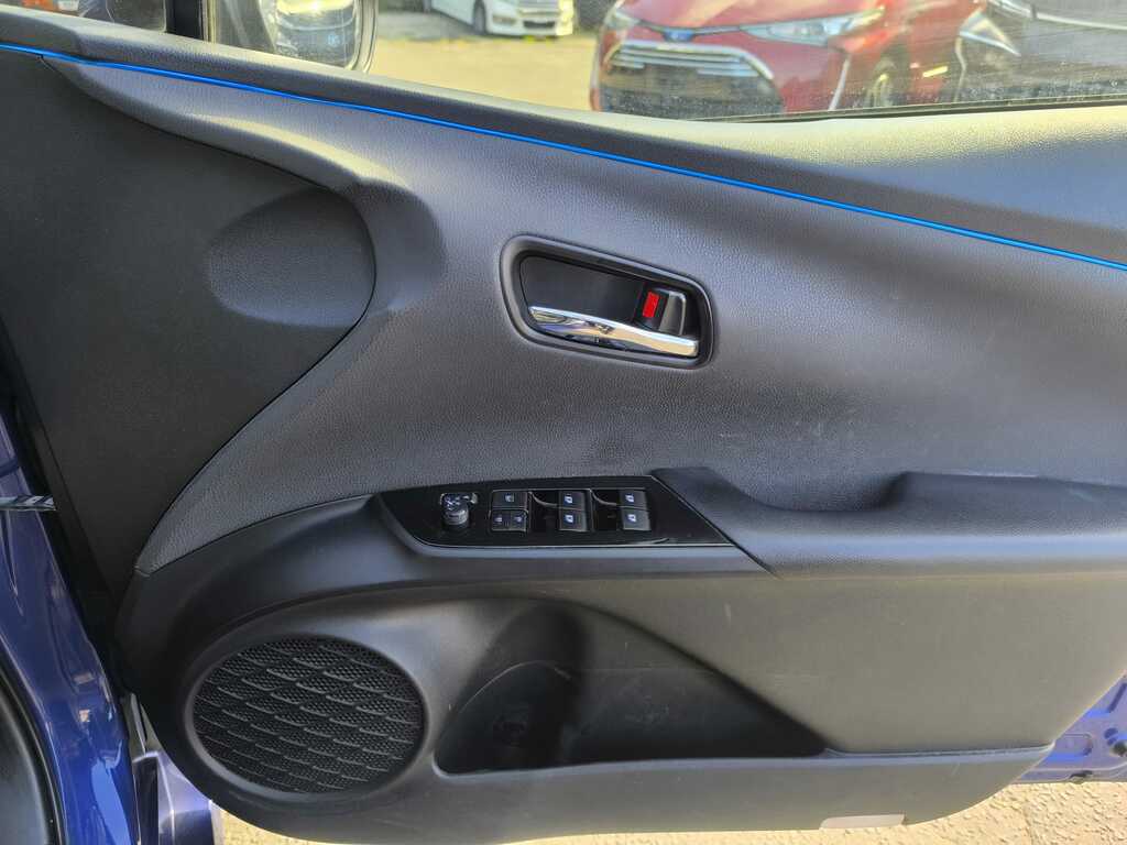 Toyota Prius 1.8 Vvti Business Edition Cvt Red #26
