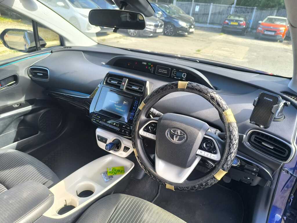 Toyota Prius 1.8 Vvti Business Edition Cvt Red #10