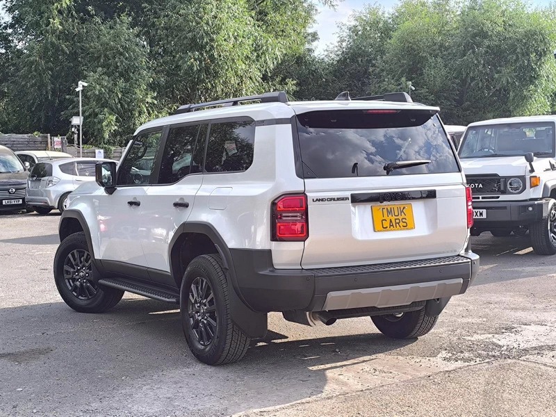 Toyota Land Cruiser 2.7 202575 Lc250 Suv 5 Seats White #4