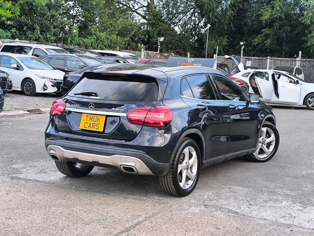 Mercedes-Benz GLA Class 220 2.0 201818 5 Seats Suv Blue #3