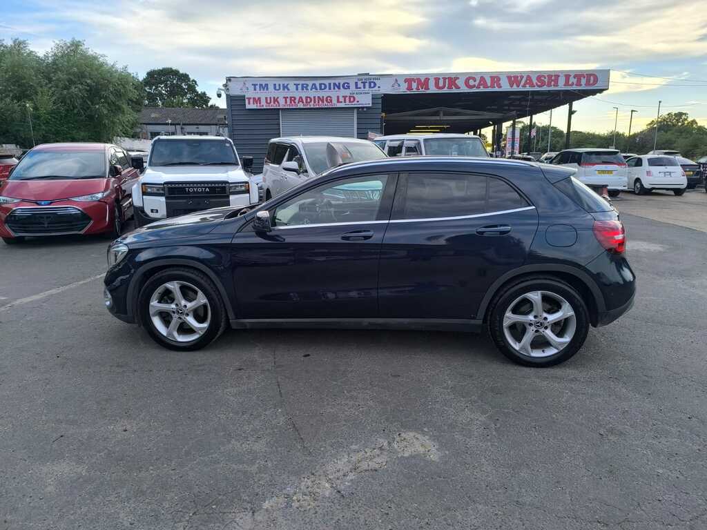 Mercedes-Benz GLA Class 220 2.0 201818 5 Seats Suv Blue #5