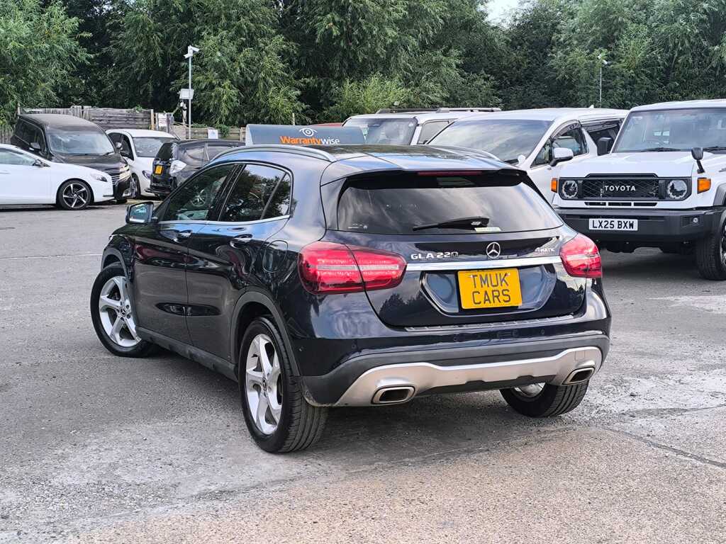 Mercedes-Benz GLA Class 220 2.0 201818 5 Seats Suv Blue #4