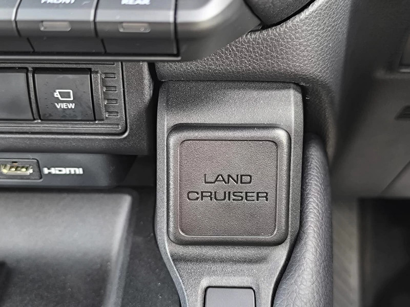 Toyota Land Cruiser Gr Sport 3.3 Grey #24