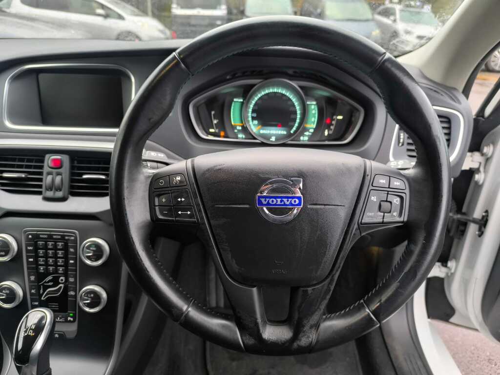 Volvo V40 Reserve For 99...D2 R-design Black #15