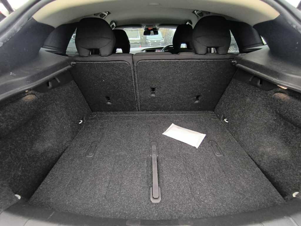 Volvo V40 Reserve For 99...D2 R-design Black #29