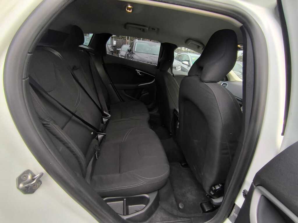 Volvo V40 Reserve For 99...D2 R-design Black #11