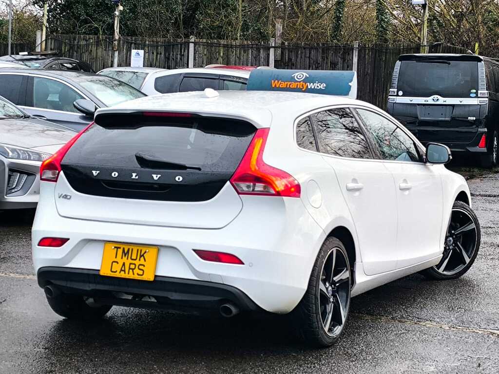 Volvo V40 1.6 201414 T4 Se 5 Seats Ul LW14KPK White #3