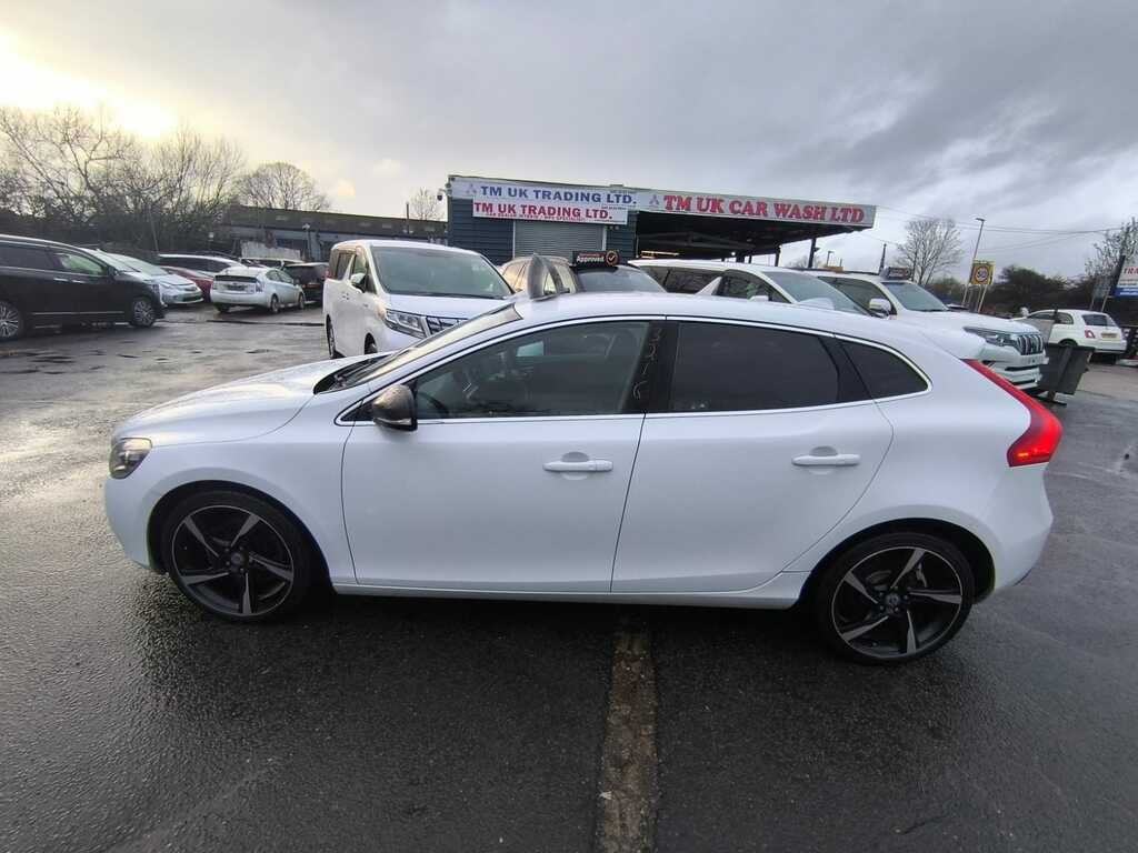 Volvo V40 1.6 201414 T4 Se 5 Seats Ul LW14KPK White #6