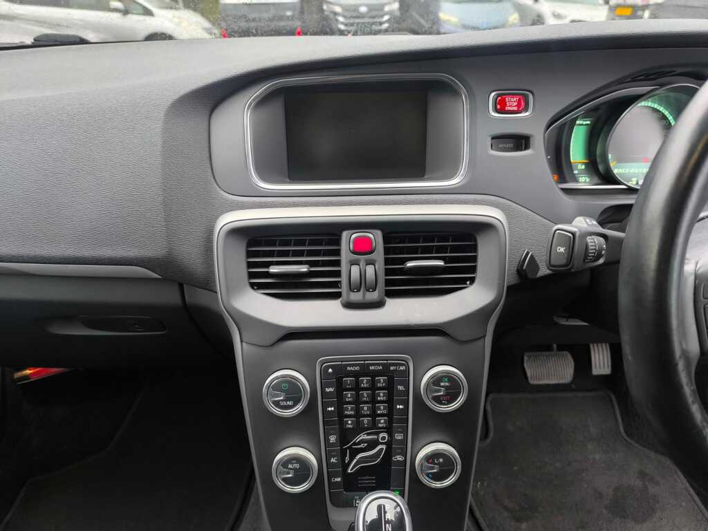 Volvo V40 Reserve For 99...D2 R-design Black #16