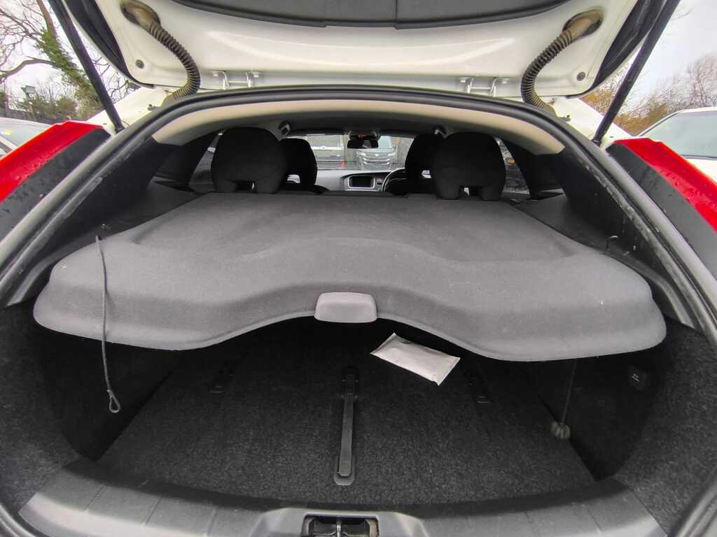 Volvo V40 Reserve For 99...D2 R-design Black #30