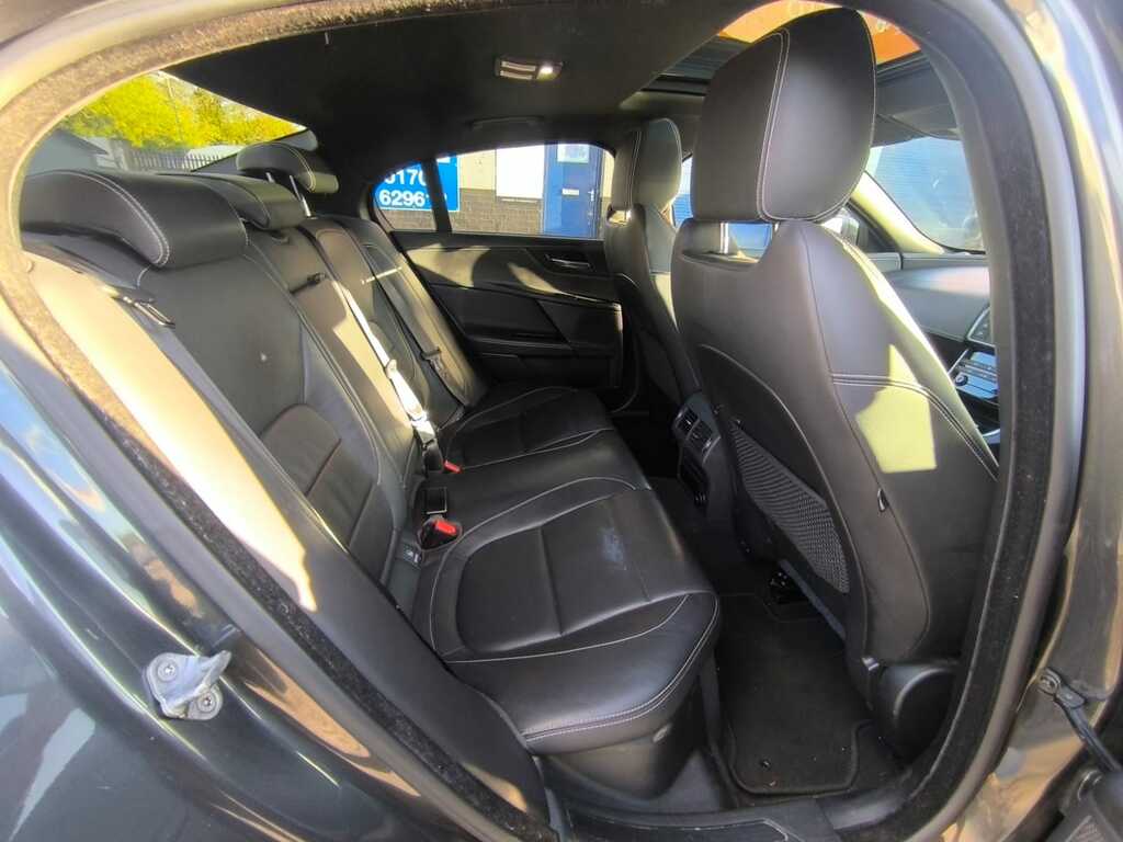 Jaguar XE Saloon Silver #14