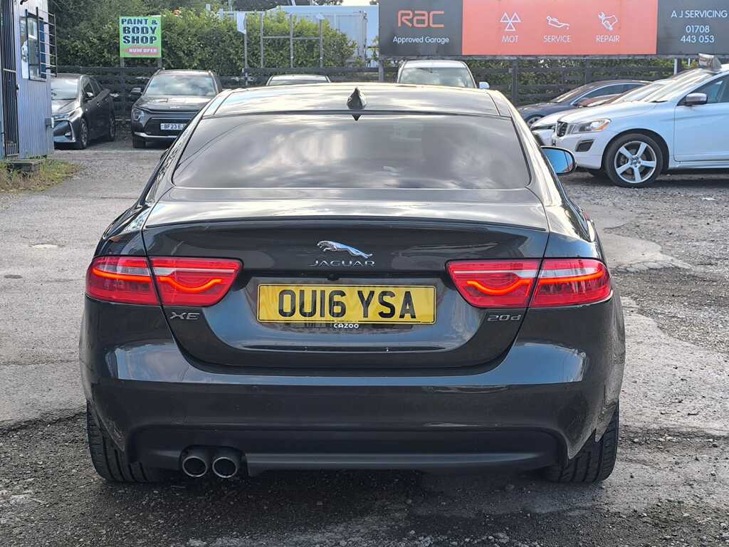 Jaguar XE Saloon Silver #8