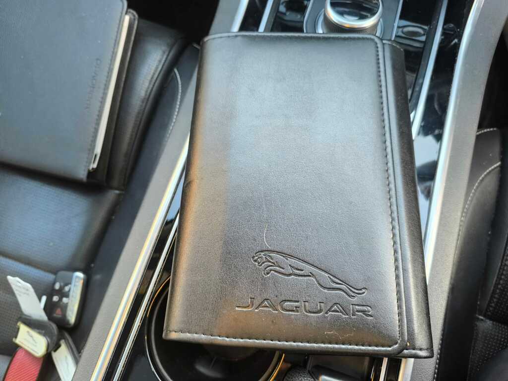 Jaguar XE Saloon Silver #9