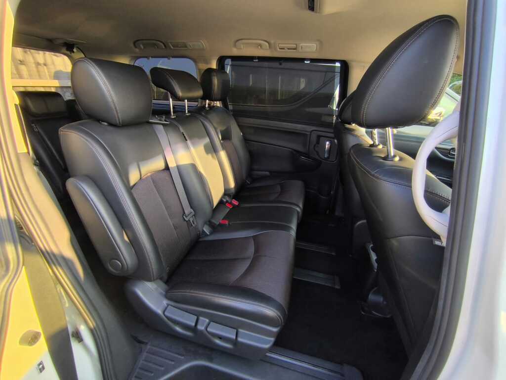 Nissan Elgrand 2.5 201969 8 Seats 2 Keys M White #4