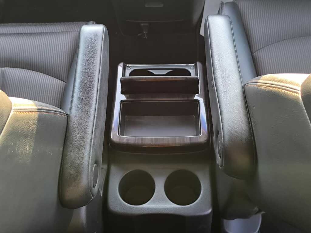 Nissan Elgrand Mpv Silver #10