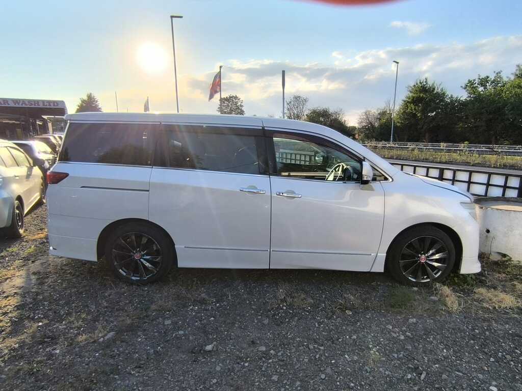 Nissan Elgrand 3.5 201060 7 Seats 4Wd Mpv White #2