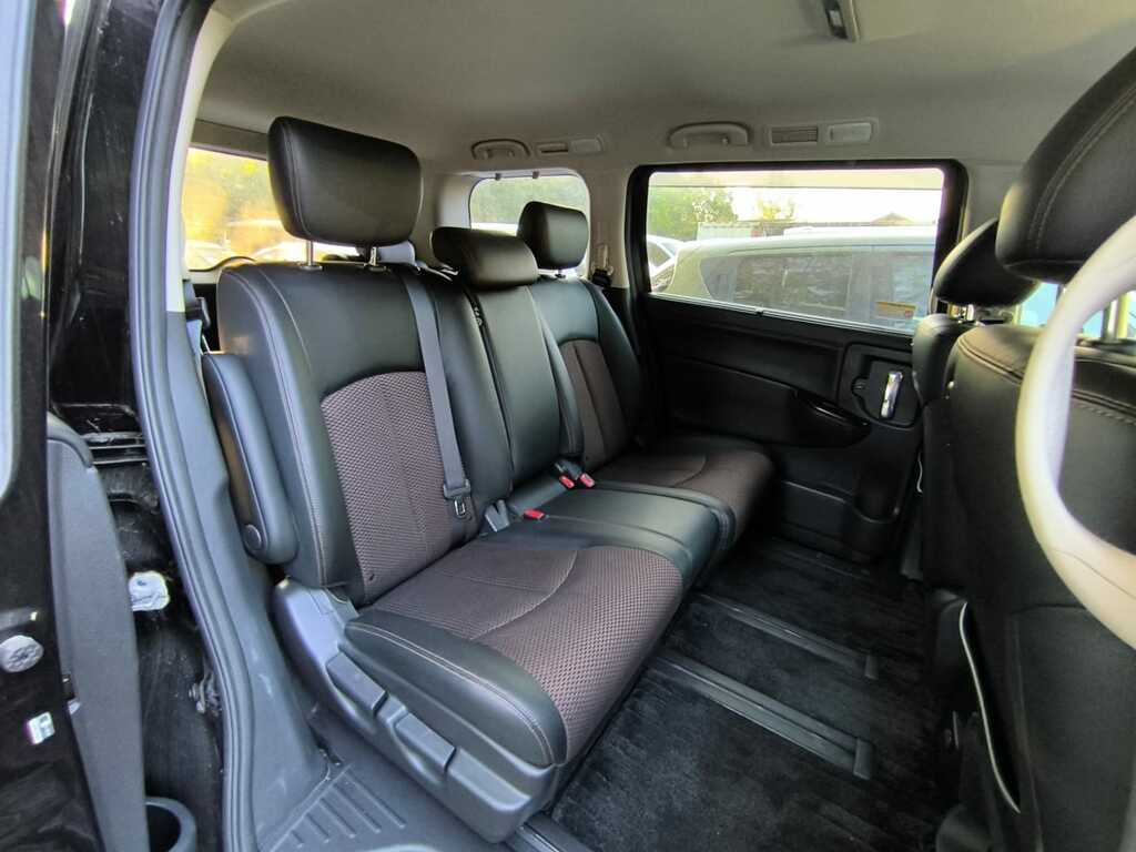 Nissan Elgrand 2.5 201313 8 Seats Urban Ch Black #4