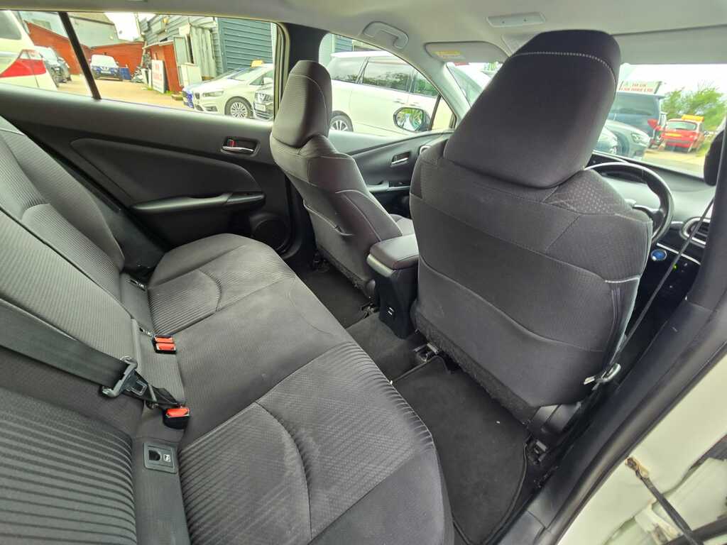 Toyota Prius Excel Red #12