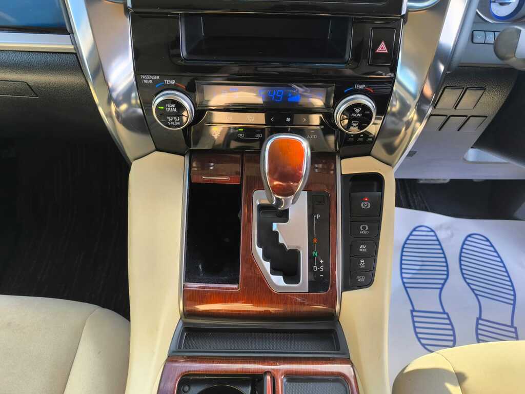 Toyota Alphard 2.4 V Luxury Motor Home Grey #20