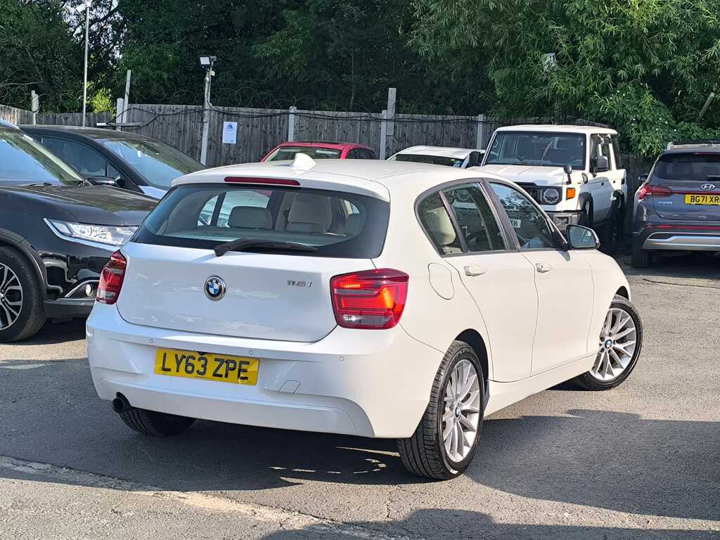 BMW 1 Series 116I 1.6 201363 5 Seats Hat White #3
