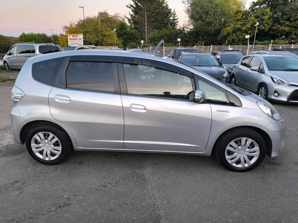 Honda Jazz Fit 1.3 Hybrid 201313 5 Seats Ulez Free Imp Silver #5