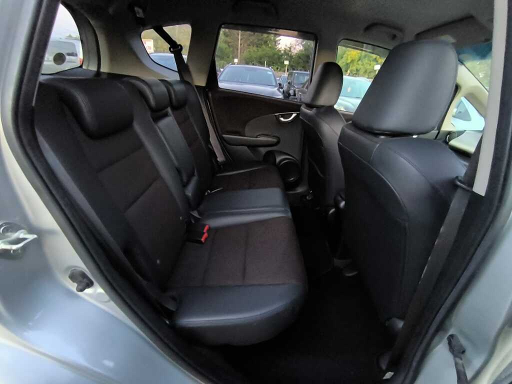 Honda Jazz 1.2 I-vtec S Red #11