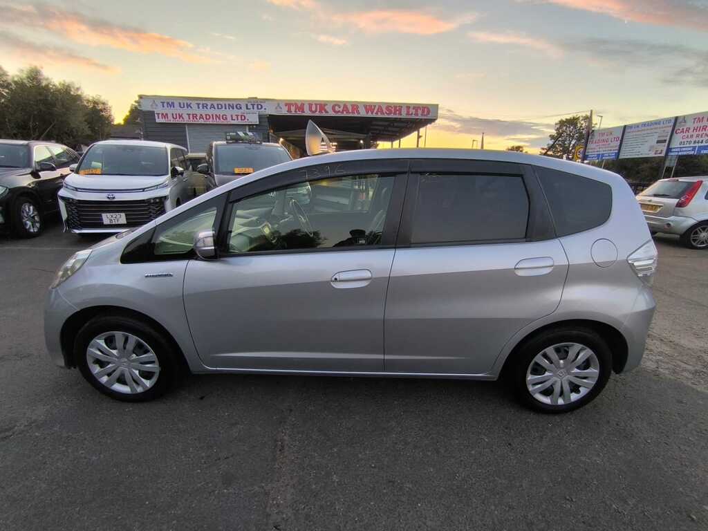 Honda Jazz Fit 1.3 Hybrid 201313 5 Seats Ulez Free Imp Silver #6