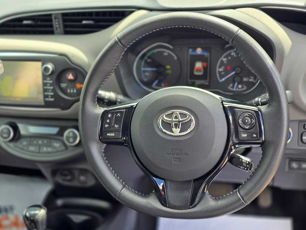 Toyota Yaris Blue #10