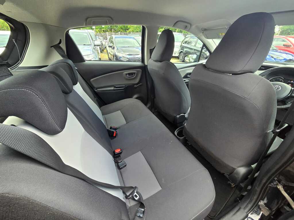 Toyota Yaris Blue #21