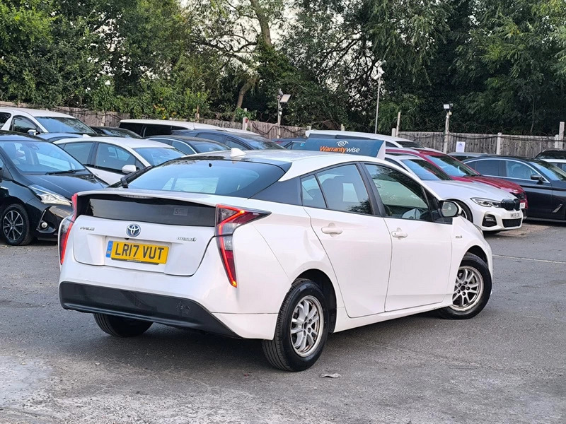 Toyota Prius 1.8 Hybrid 201717 Active 5 Seats Ulez Free P White #3