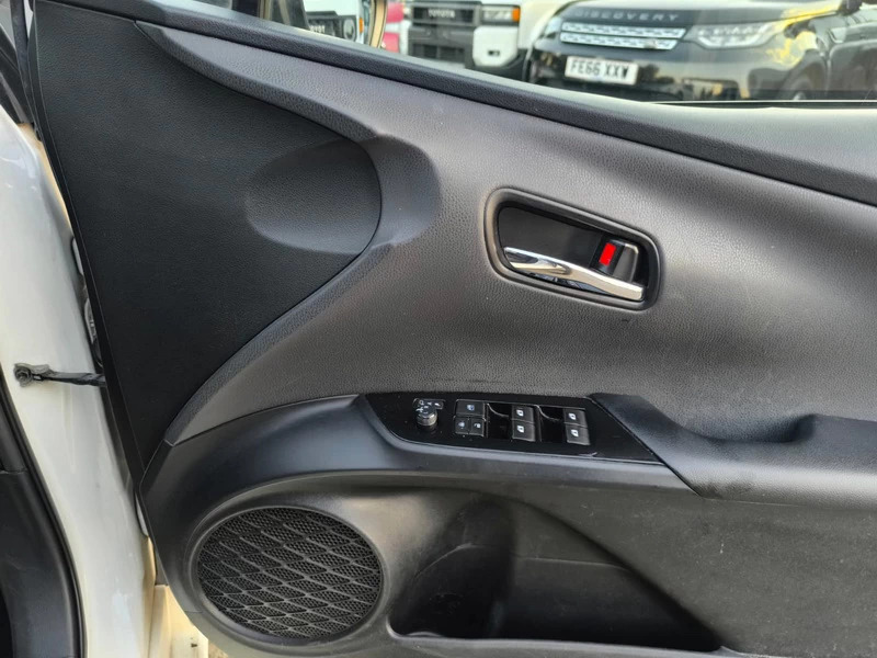 Toyota Prius 1.8 Vvt-h 8.8 Grey #25