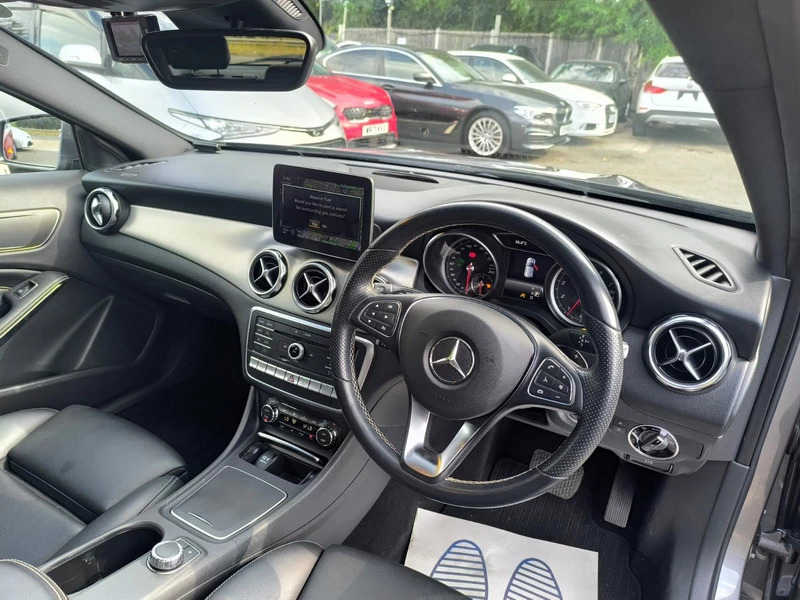 Mercedes-Benz GLA Class Gla 220 Amg Line Premium D 4Matic Silver #9