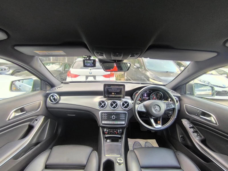 Mercedes-Benz GLA Class Gla 220 Amg Line Premium D 4Matic Silver #10