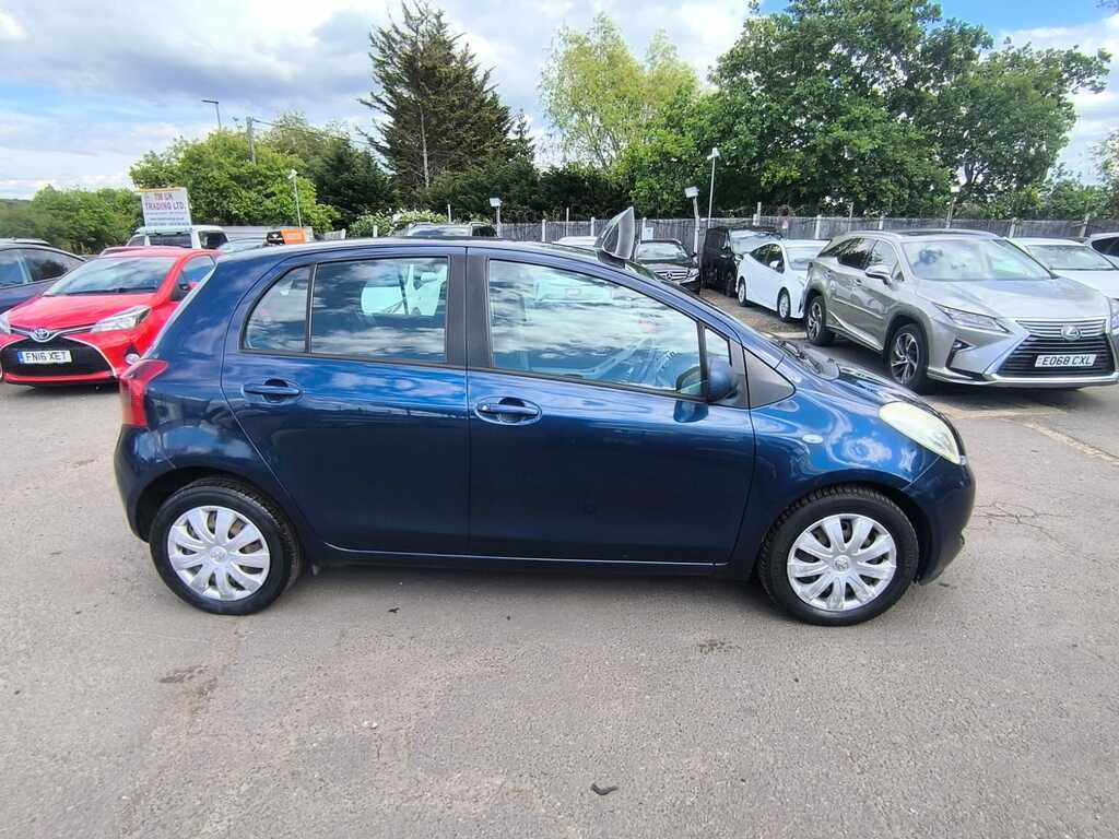 Toyota Yaris 1.3 200808 T3 Hatchback 5 Seats Blue #5