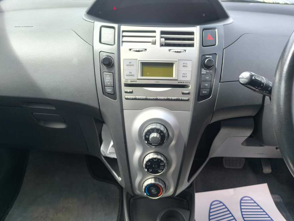 Toyota Yaris Hatchback 1.4 D-4d Tr 2008 Grey #14