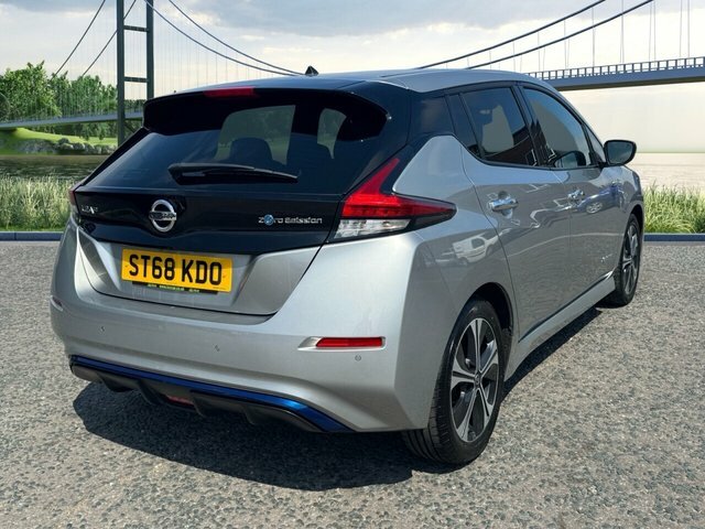 Nissan Leaf 40Kwh N-connecta Hatchback 150 Silver #3