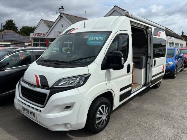 Peugeot Boxer 2.2 Bluehdi H2 Professional Van 140Ps White