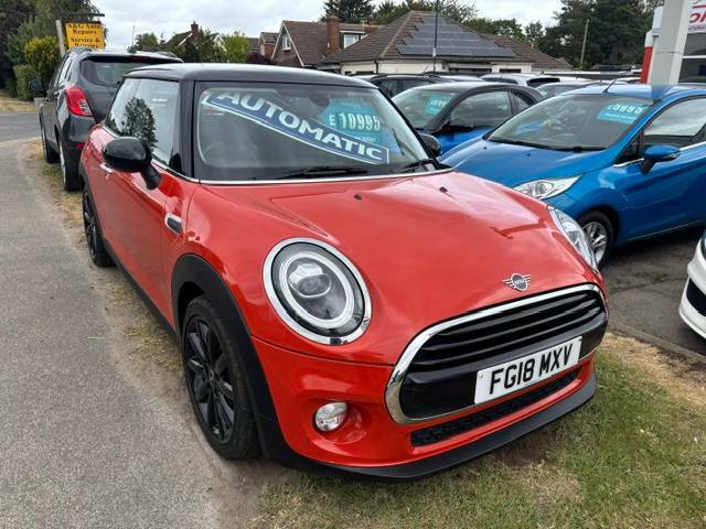 Mini Hatch 1.5 Cooper II Orange