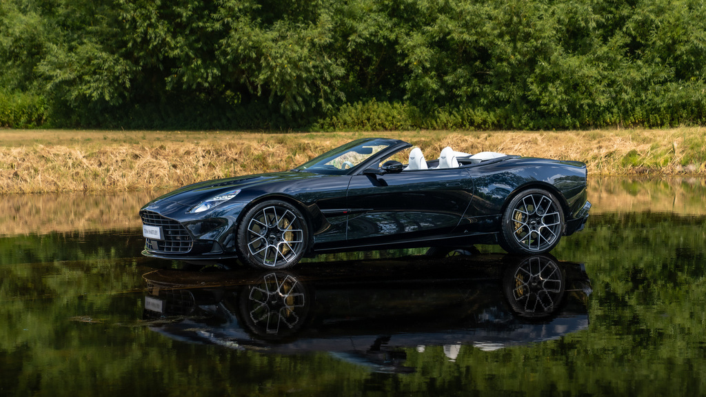 Aston Martin Vanquish Convertible Black #4