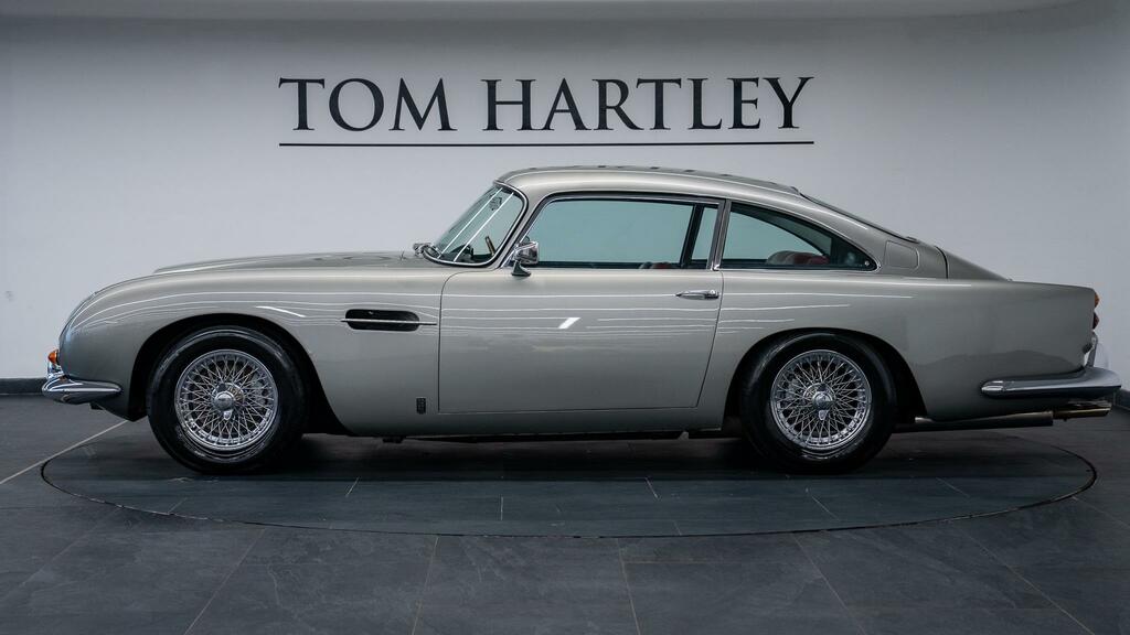 Aston Martin DB5 Coupe CJW585B Silver #3