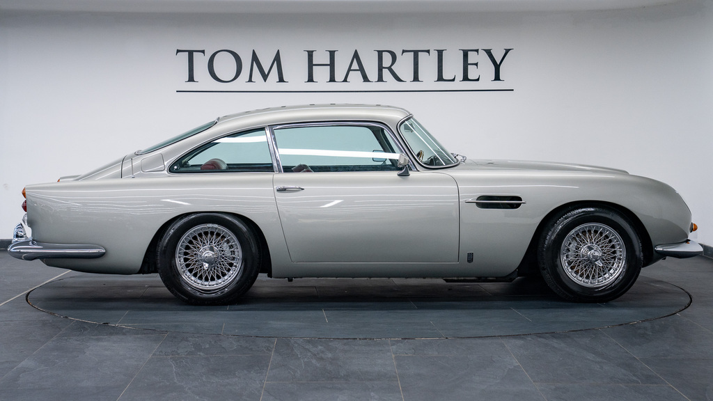 Aston Martin DB5 Coupe CJW585B Silver #6
